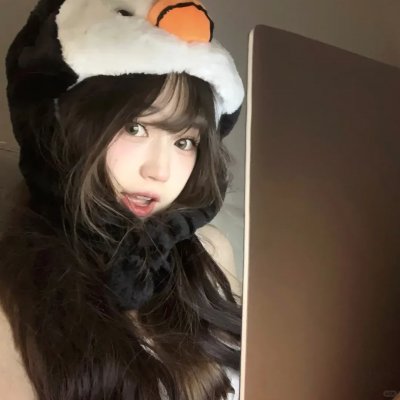 蓝与白形成的蔚蓝色